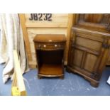 A SMALL MAHOGANY BOW FRONT SIDE CABINET.