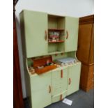 A RETRO METAL KITCHEN CABINET.