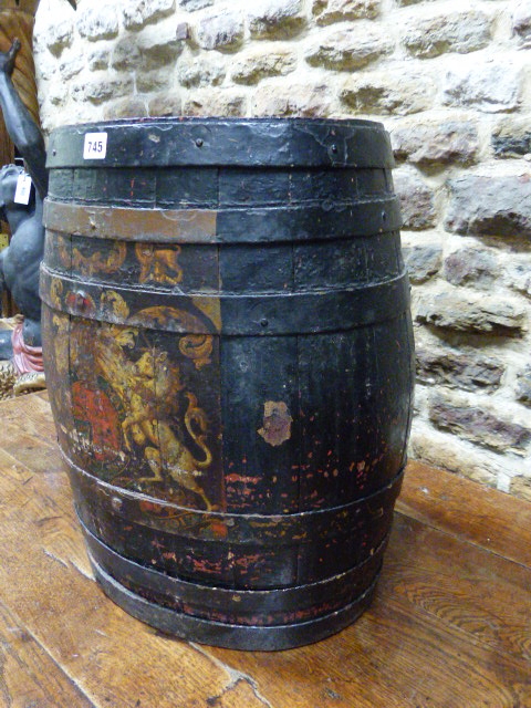 A 19th.C.COOPERED BARREL WITH PERIOD PAINTED ROYAL ARMORIAL. H.53cms. - Image 9 of 11