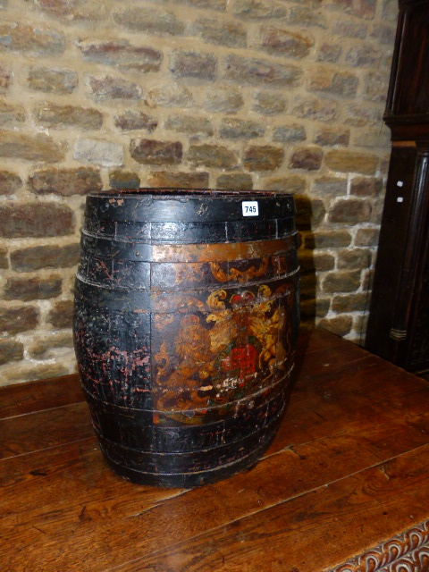 A 19th.C.COOPERED BARREL WITH PERIOD PAINTED ROYAL ARMORIAL. H.53cms. - Image 2 of 11