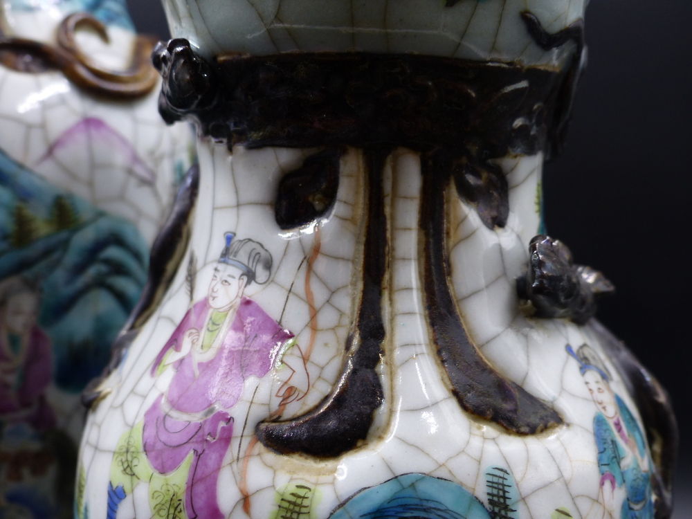 A PAIR OF CHINESE FAMILLE ROSE WARRIOR DECORATED CRACKLE GLAZE VASES WITH APPLIED DRAGON COLLARS AND - Image 8 of 48
