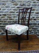 A LATE 18th.C.MAHOGANY CHIPPENDALE STYLE DINING CHAIR WITH CARVED CREST RAIL AND REEDED SQUARE