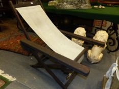 A LATE 19th.C.FOLDING CAMPAIGN OR PLANTATION CHAIR.