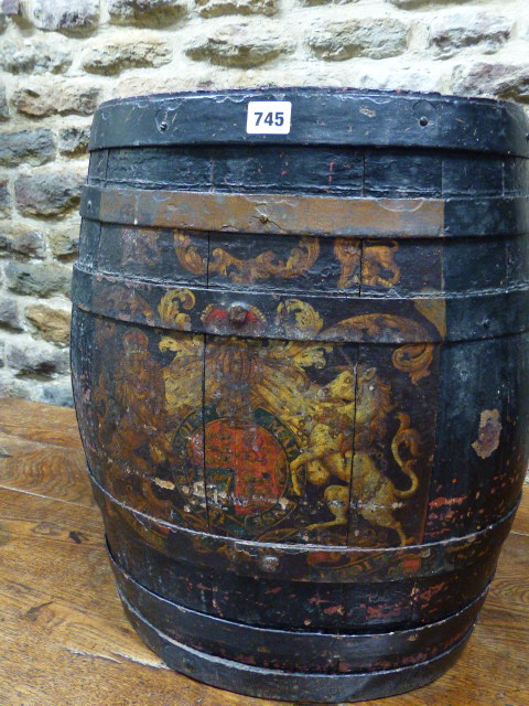 A 19th.C.COOPERED BARREL WITH PERIOD PAINTED ROYAL ARMORIAL. H.53cms. - Image 5 of 11