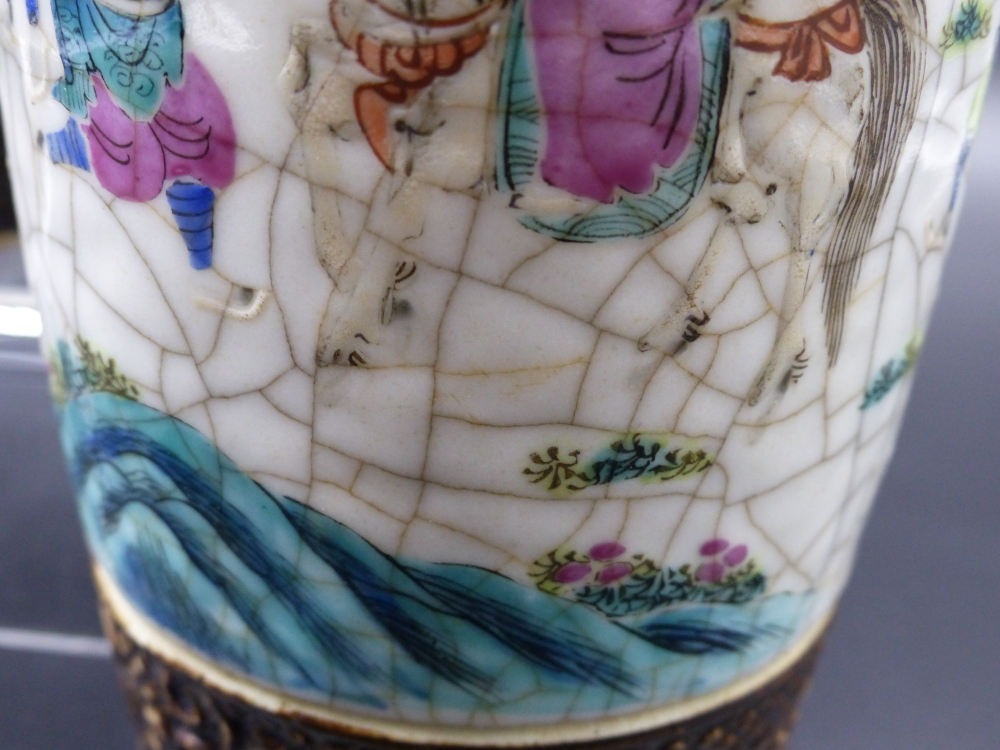 A PAIR OF CHINESE FAMILLE ROSE WARRIOR DECORATED CRACKLE GLAZE VASES WITH APPLIED DRAGON COLLARS AND - Image 11 of 48