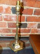 AN EDWARDIAN SILVER PLATED TABLE LAMP. H.38cms.