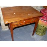 AN 18th.C.COUNTRY ELM SIDE TABLE WITH FRIEZE DRAWER. W.76cms.