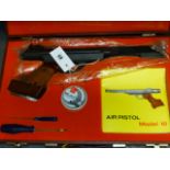 A GOOD ORIGINAL MODEL 10 .177 TARGET AIR PISTOL IN BESPOKE CASE WITH INSTRUCTIONS.