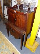 A GEORGIAN MAHOGANY TRAY TOP NIGHTSTAND. W.56cms.