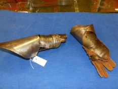 A PAIR OF ARMOUR GAUNTLETS