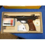 A RARE HAMMERLI SINGLE .177 CO.2 POWERED AIR PISTOL SERIAL No.14855 COMPLETE WITH ORIGINAL BOX AND