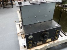 A VINTAGE RADIO RADIO RECIEVER WITH INTERCHANGABLE FREQUENCY RANGE TOGETHER WITH A TYPE CNA-20180