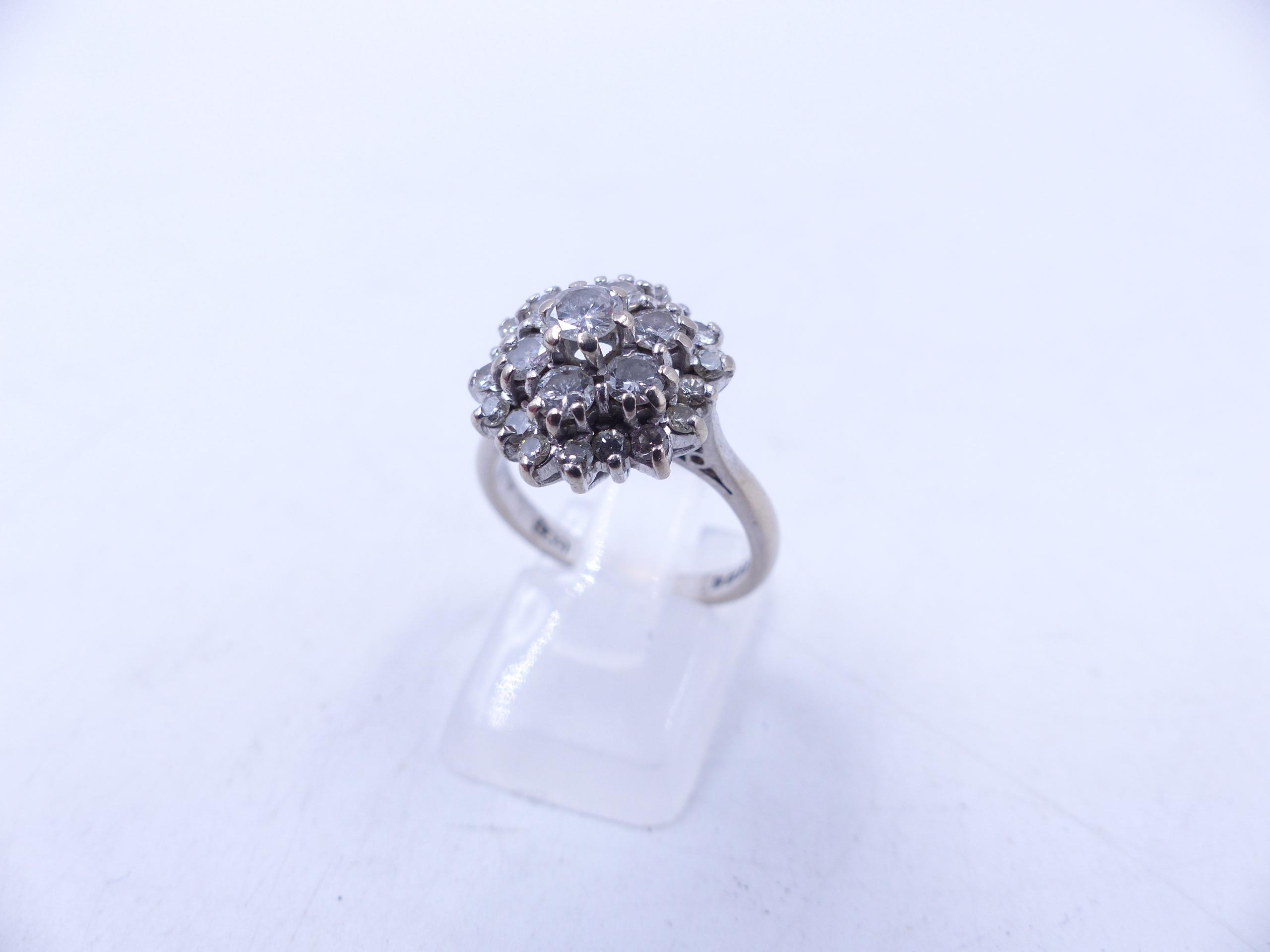 AN 18ct HALLMARKED WHITE GOLD DIAMOND DOUBLE CLUSTER RING. THE BRILLIANT CUT DIAMONDS ARE CLAW - Image 3 of 14