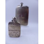 AN 11cm STERLING SILVER HIP FLASK WITH DETACHABLE PUSH FIT GILDED INNER DRINKING CUP, FINISHED