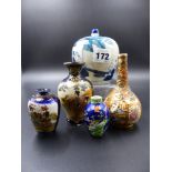 FIVE JAPANESE AND CHINESE MINIATURE CABINET PIECES OF PORCELAIN, VASES AND A COVERED JAR. LARGEST