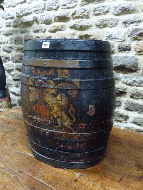 A 19th.C.COOPERED BARREL WITH PERIOD PAINTED ROYAL ARMORIAL. H.53cms. - Image 4 of 11