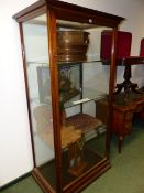 A LARGE EARLY 20th.C.TALL GLAZED DISPLAY CABINET WITH GLASS SHELVES. H.193 x W.95 x D.65cms.