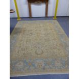 A FLAT WOVEN ORIENTAL CARPET OF ZEIGLER DESIGN. 350 x 268cms.