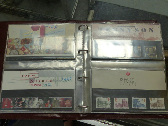 A COLLECTION OF STAMPS- GB PRESENTATION PACKS IN SIX ALBUMS.