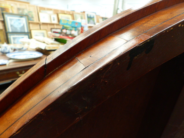 A REGENCY WALNUT TILT TOP BREAKFAST TABLE. - Image 25 of 35