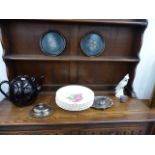 A SET OF SPODE PLATES,ETC.