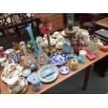 TWO OIL LAMPS, QTY OF CHINAWARE TO INCLUDE ROYAL ALBERT COUNTRY ROSE,ETC.
