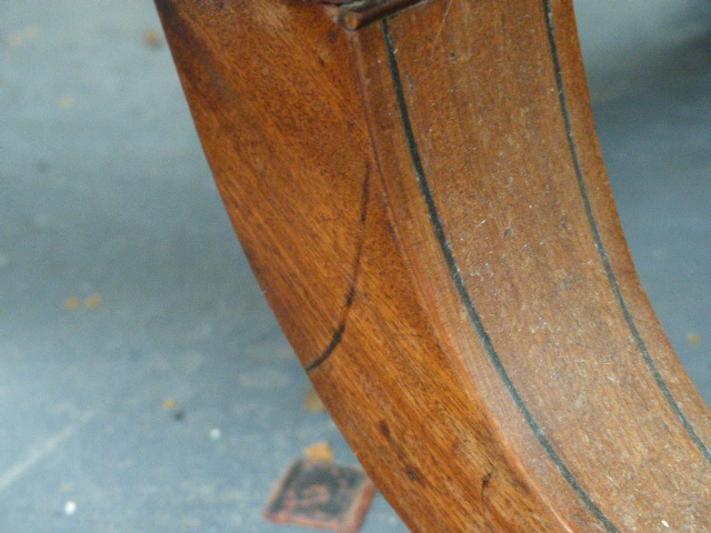 A REGENCY WALNUT TILT TOP BREAKFAST TABLE. - Image 9 of 35