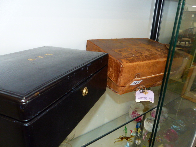 A VICTORIAN DRESSING CASE.