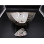 A CHINESE EXPORT FAMILLE ROSE PORCELAIN BOWL, THE EXTERIOR PAINTED WITH BOATS ON THE WATER BY A