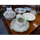 A COLLECTION OF VICTORIAN AND LATER WASH JUGS AND BOWLS, MEAT PLATES, ETC. (QTY)