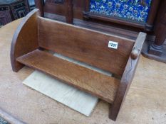 ROBERT THOMPSON, MOUSEMAN. AN OAK BOOK TROUGH WITH MOUSE SIGNATURE. W.46cms.