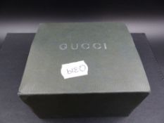 A SELECTION OF VINTAGE AND MODERN COSTUME JEWELLERY,WATCHES, ETC TO INCLUDE A LADIES GUCCI 1400L,