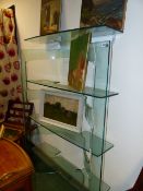 A GOOD QUALITY DESIGNER ART GLASS CANTILEVER DESIGN FLOOR STANDING DISPLAY SHELF.