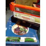 A HORNBY ooGAUGE RAILWAY LOCOMOTIVE AND TENDER, R320 SR 4-6-2 EXETER LIMITED EDITION WITH DISPLAY