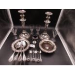 A SELECTION OF PLATED WARE, EARLY GLASS AND SILVER HALLMARKED PIECES TO INCLUDE A PAIR OF