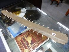 TAXIDERMY. AN ANTIQUE SAWFISH ROSTRUM WITH 42 TEETH (1 LACKING). L.86cms.