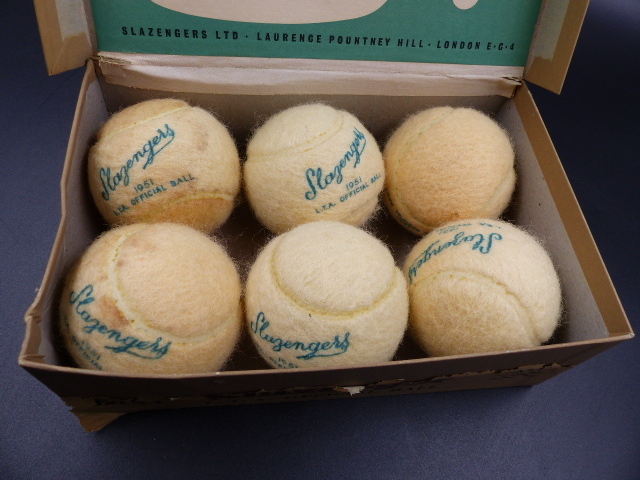 A FULL BOX OF 1950'S SLAZENGER TENNIS BALLS, THE LID OF THE BOX BEARING AN INDISTINCT SIGNATURE. - Image 2 of 10