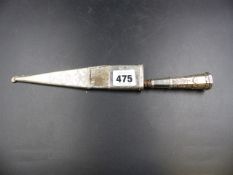 A MIDDLE EASTERN BELT KNIFE WITH SILVER MOUNTED SCABBARD AND HANDLE.