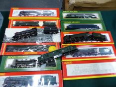 EIGHT HORNBY oo GAUGE LOCOMOTIVES AND TENDERS, R2054, R2187, R2207, R310, R2180, R507, R2185 AND