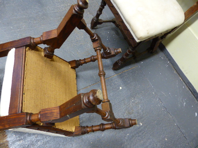 A PAIR OF INTERESTING CARVED OAK ARTS AND CRAFTS HALL CHAIRS WITH INSCRIPTIONS ON THE CREST RAILS, - Image 4 of 4