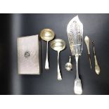 A COLLECTION OF SILVER CUTLERY AND TABLE WARE TO INCLUDE A LARGE ART DECO TABLE MATCHBOX COVER DATED