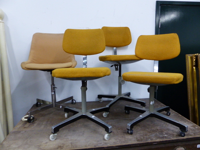 THREE MID CENTURY RETRO SWIVEL CHAIRS BY TANSAD AND ANOTHER BY PROFORM. (4)