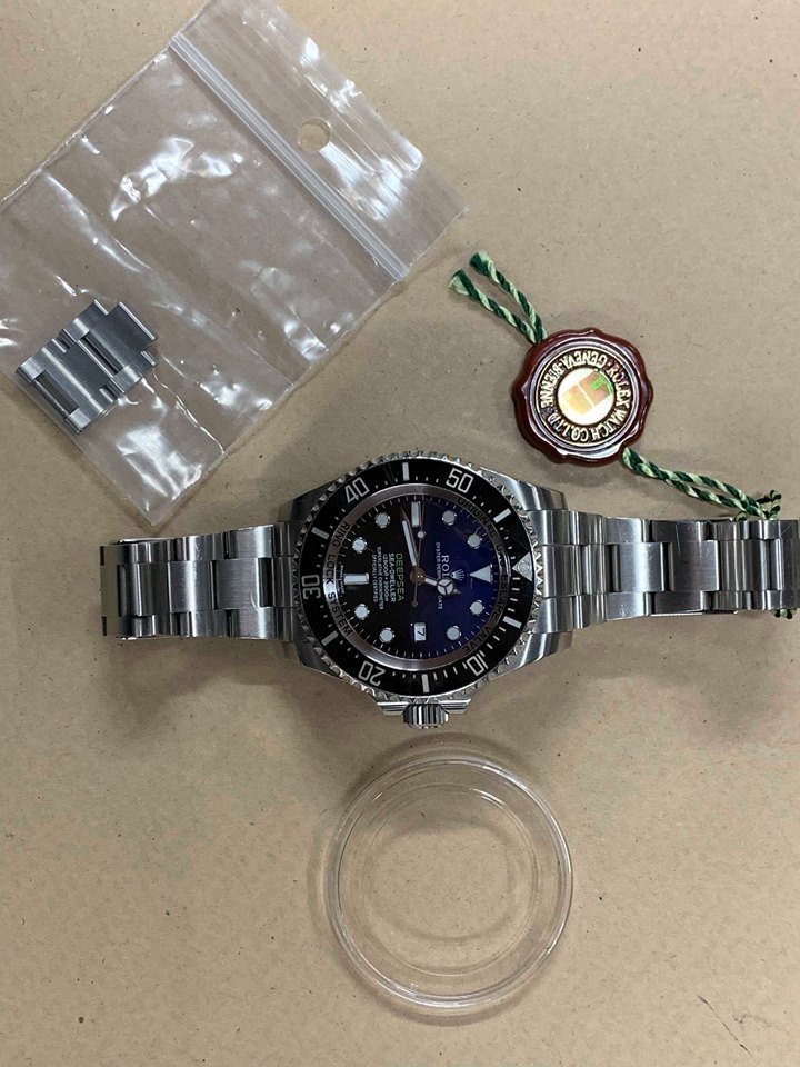 A GENTS ROLEX DEEPSEA, COMPLETE WITH ORIGINAL BOX AND PAPERS. - Image 37 of 41