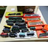 A COLLECTION OF HORNBY DOUBLO ENGINES AND STOCK AND TWO BACHMANN ENGINES. (QTY)