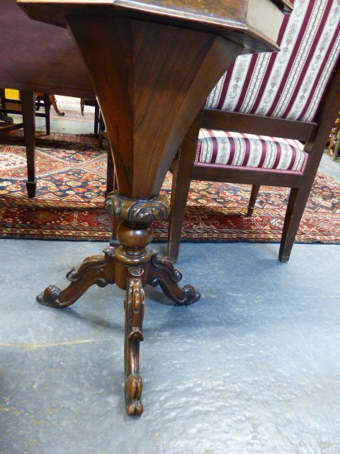 A VICTORIAN CARVED AND INLAID ROSEWOOD WORK TABLE WITH OCTAGONAL TOP INLAID WITH GAMEBOARD ON TRIFID - Image 7 of 7