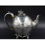 A VICTORIAN SILVER HALLMARKED TEAPOT, DATED 1843 LONDON, FOR CHARLES THOMAS FOX & GEORGE FOX.