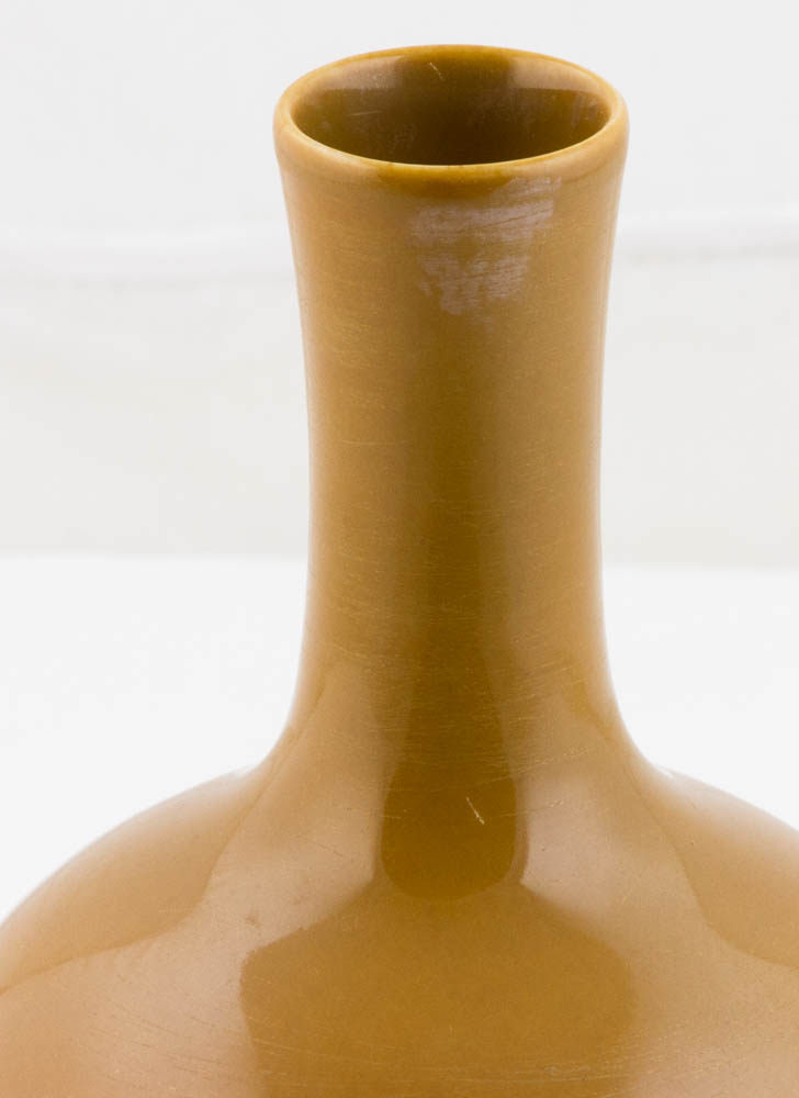 Brown-glazed bottle vase with blue and white six Chinese character mark on base, 6 3/4". - Image 5 of 6