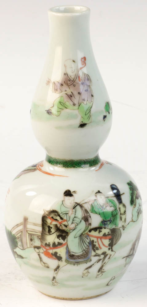 Chinese Famille Verte double-gourd-shaped porcelain vase, Qing Kangxi mark on base, 8" h. From a