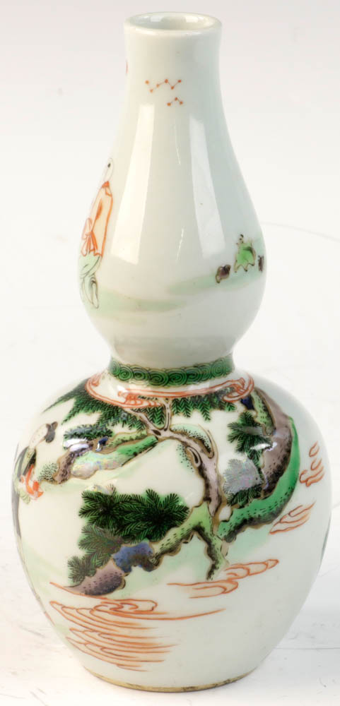 Chinese Famille Verte double-gourd-shaped porcelain vase, Qing Kangxi mark on base, 8" h. From a - Image 4 of 8