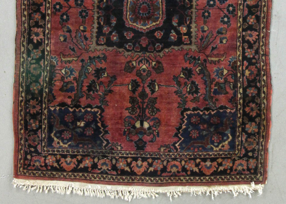 Antique Persian Sarouk rug, 3' 5" x 4' 10". Provenance: Wakefield, Massachusetts estate. - Image 4 of 5